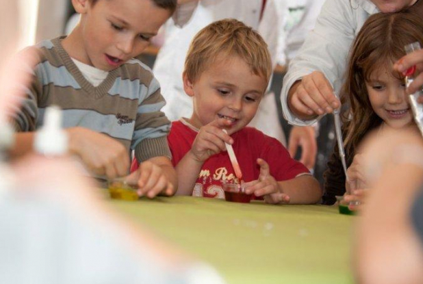 Anniversaire aux Savants Fous