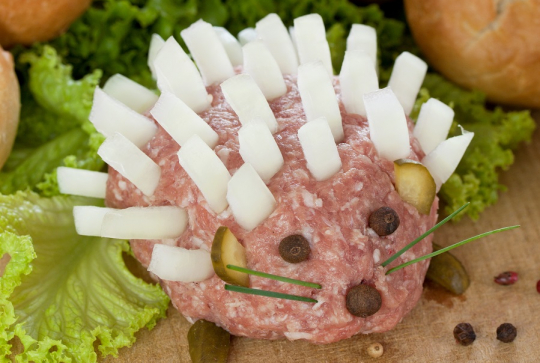 Les salades qu'adorent les enfants : Hérissons en viande et en légumes