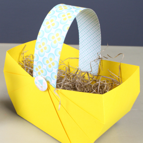 Un panier pour la chasse aux œufs de Pâques