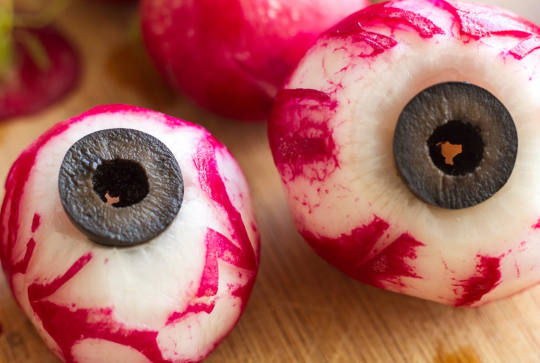 Recettes Halloween - Oeil de radis et cervelle écrasée