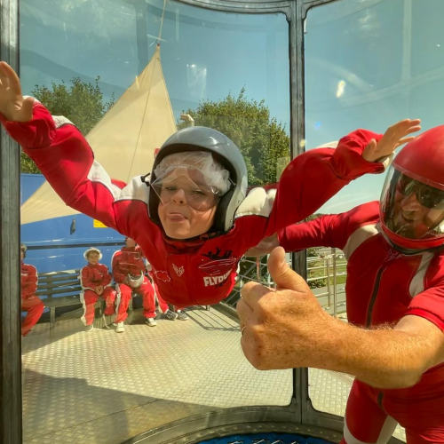 Flydust : chute libre indoor enfants