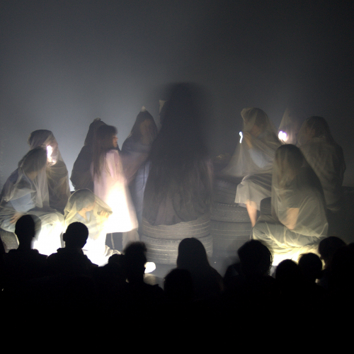 La terre des lombrics - Chiara Guidi