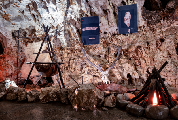 Grotte de Thaïs : Reconstitution de campement