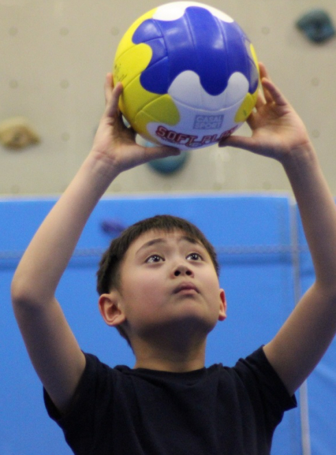 Volley-ball : ce qu'il faut savoir sur ce sport pour vos enfants