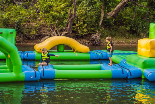 Aquapark : activité loisirs outdoor