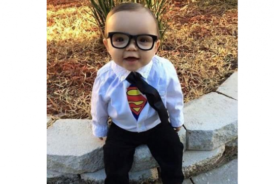 Halloween : des costumes adorables pour bébés : Clark Kent - Superman