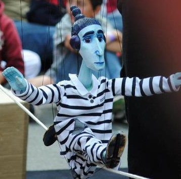 The Box - Cie La Salamandre