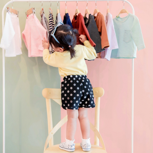 Seconde main : où acheter et vendre vos vêtements, livres et jouets pour enfants ?