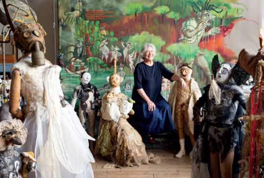 Sylvie Selig dans son atelier parisien