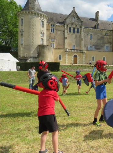 Joutes enfants au château de Saint-Aulaye