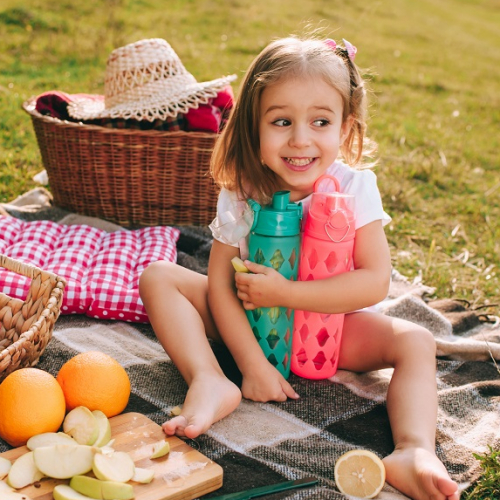 Le top des parcs pour un pique-nique en famille à Paris - Fillette ravie