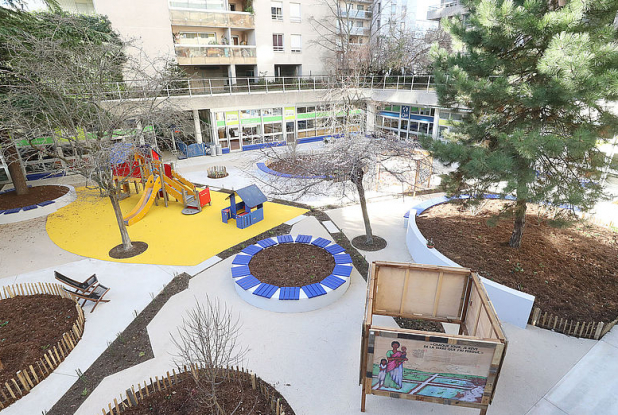 La Maison de la Planète : cour