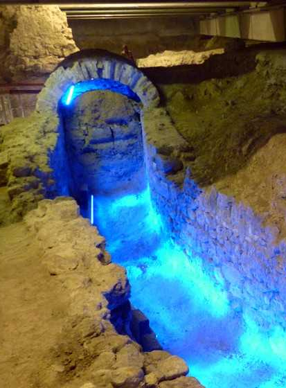 Crypte archéologique