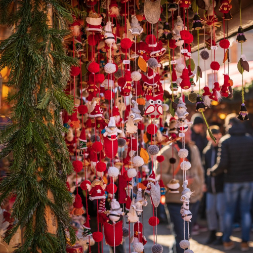 Noël à Saint-Martin Vésubie : Petite décoration au marché
