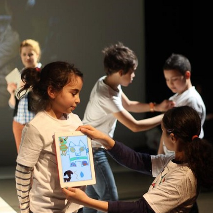 Atelier "Défile-toi" au Cube