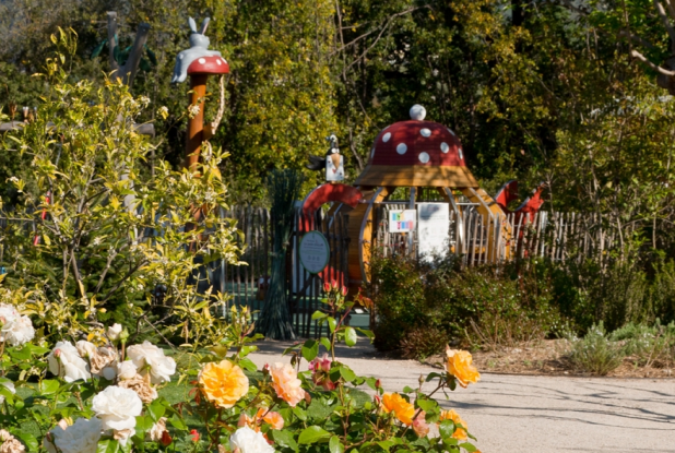 Aire de jeux : Alice au pays des merveilles