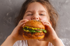 Recettes végétariennes pour enfants : burger végé