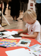 Les 111 des Arts de Lille : enfants dessinnent