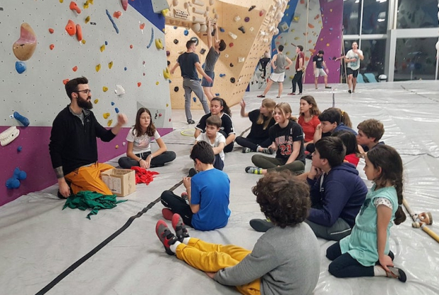 Block Out Nantes : explications d'un professeur en cours enfant