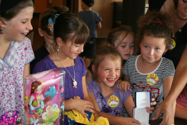 Anniversaire Au Mc Do Jeux Cadeaux Gouter Et Gateau D