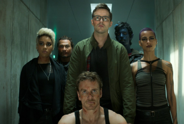 X-Men : Dark Phoenix : Magneto et les autres