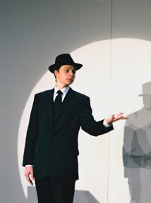 Homme encadré sur fond Blanc : Pierric