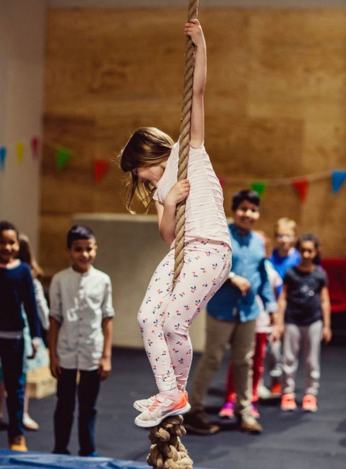 Ecole de Cirque de Bordeaux : fillette corde