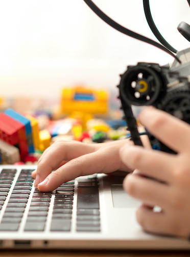 Apprendre le code et la programmation aux enfants en s'amusant : des activités ludiques