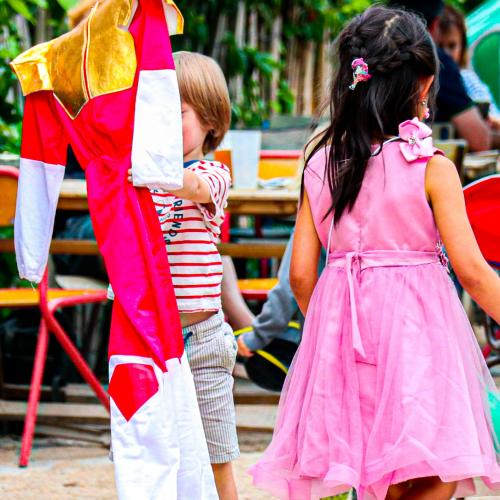 Poisson Lune : enfants déguisés