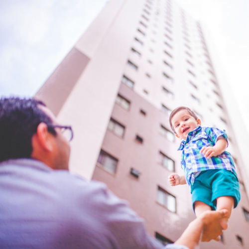 Des expériences scientifiques avec effet d'optique pour les enfants