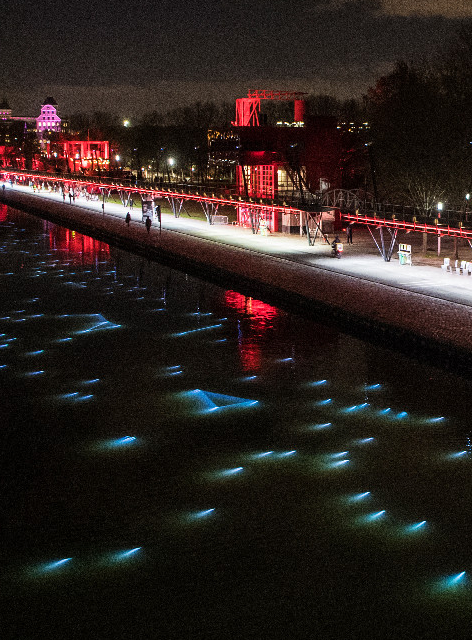 Lumières ! à la Villette près du canal