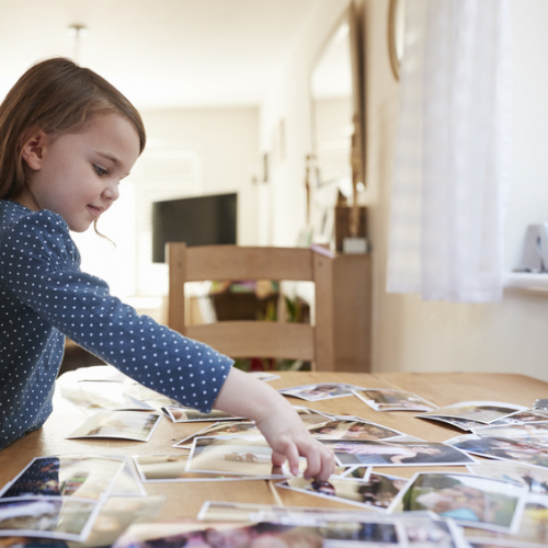 Faire son arbre généalogique en famille