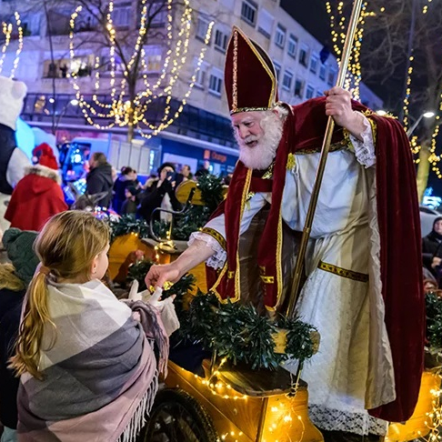 Saint Nicolas : cortège en famille dans le Nord