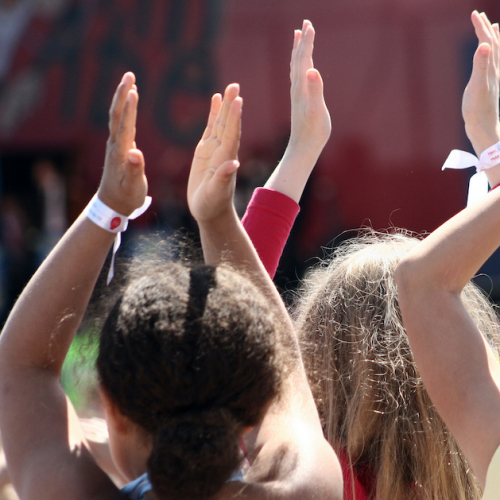 Fête de la musique à Paris : enfants à un concert