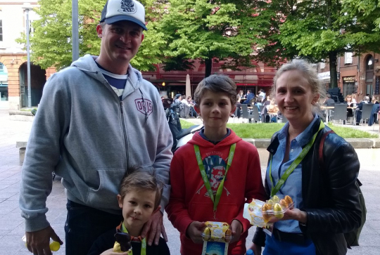 Chasse aux oeufs de Pâques à Toulouse - famille participante