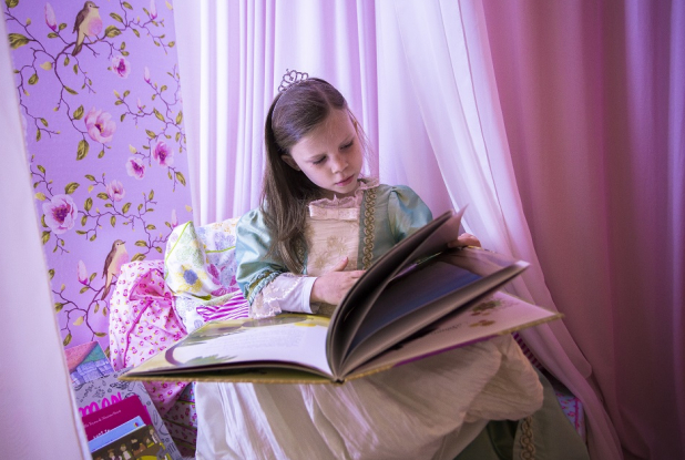 Queenie in Powerland : lecture