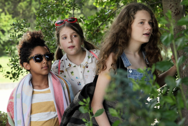 C'est quoi cette mamie ? - Les enfants espionnent