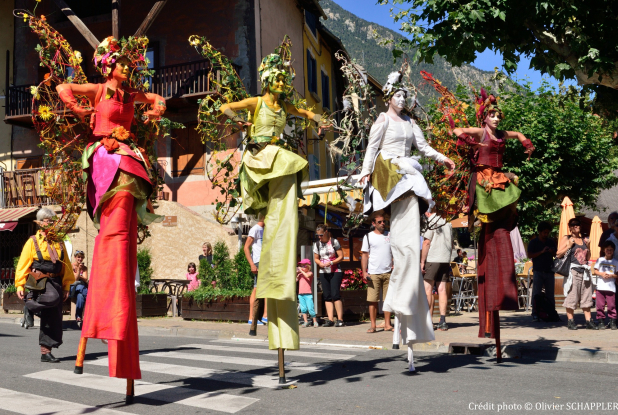 Les Médiévales de Provins : Cie Lilou, les fées des 4 saisons