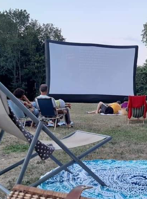 Ciné sous les étoiles à Vic-le-Vicomte