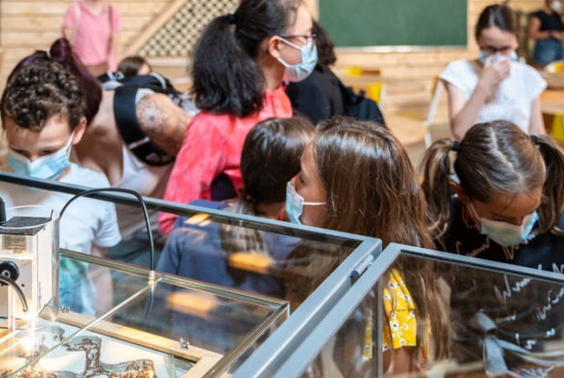 Les Étincelles du Palais de la Découverte : vitrines