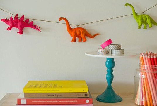 Guirlande de jouets dinos