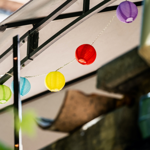 L'éphémère guinguette : lampions