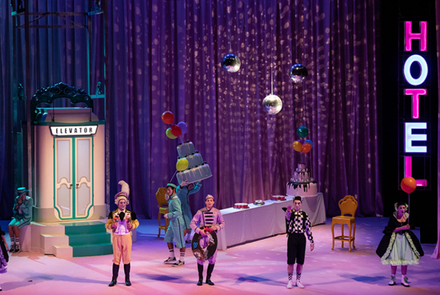 Cenerentola - à l'hotel