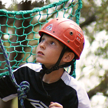 Parc Les Roches Nature et Aventure - Enfant accrobranche