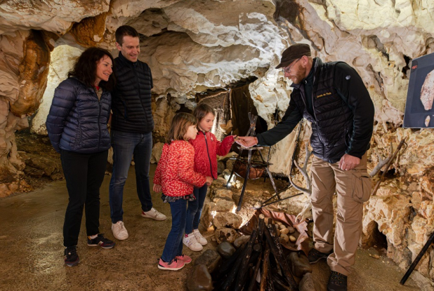 Grotte de Thaïs : Des démonstrations