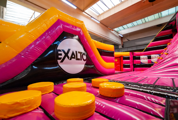 Exalto Décines - Air Warrior structure géante