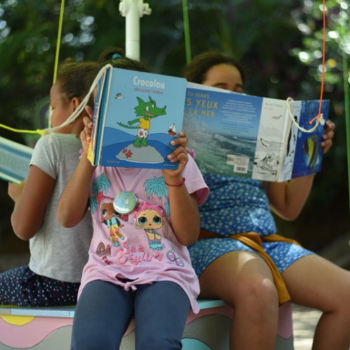 Partir en Livre - Yourtes en scène Arbre à livres