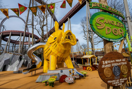 Parc Astérix - Aire de jeux du Sanglier d'Or
