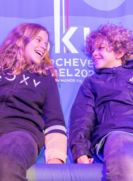 La Montagne, ça vous gagne !  : enfants rient