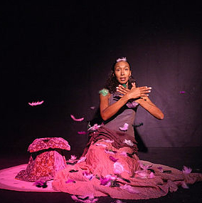 Sur le dos d'une souris